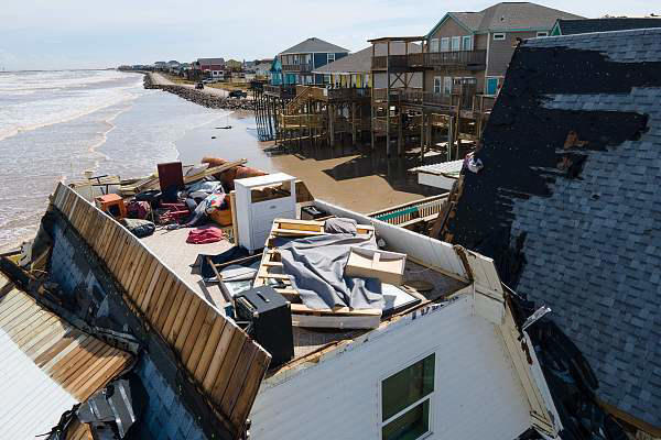 颶風(fēng)“貝麗爾”登陸美國(guó)，8人死亡300萬(wàn)戶斷電